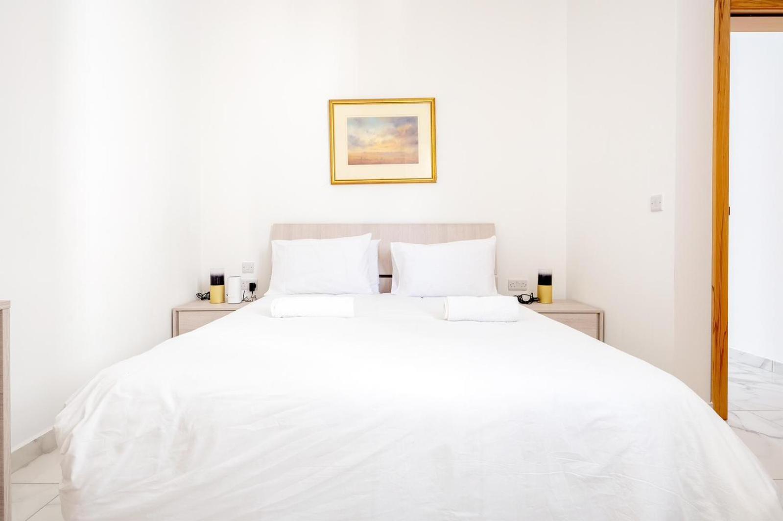 Msida Central Suites - Emmnic Court Zewnętrze zdjęcie